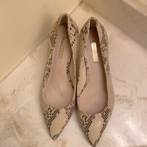 Louise et Cie snake skin print heels size 7.5 M
